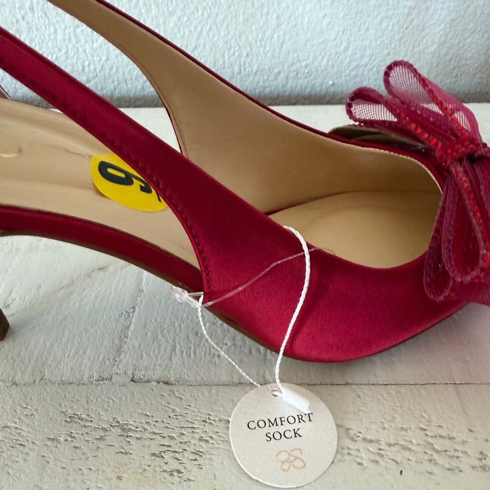 Jessica Simpson Coirah Red Satin Pumps with Statement Bow – Size 9 - Picture 10 of 16